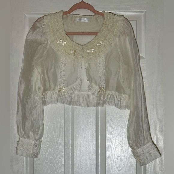 Cream Ruffled Cropped Blouse - Picture 2 of 4